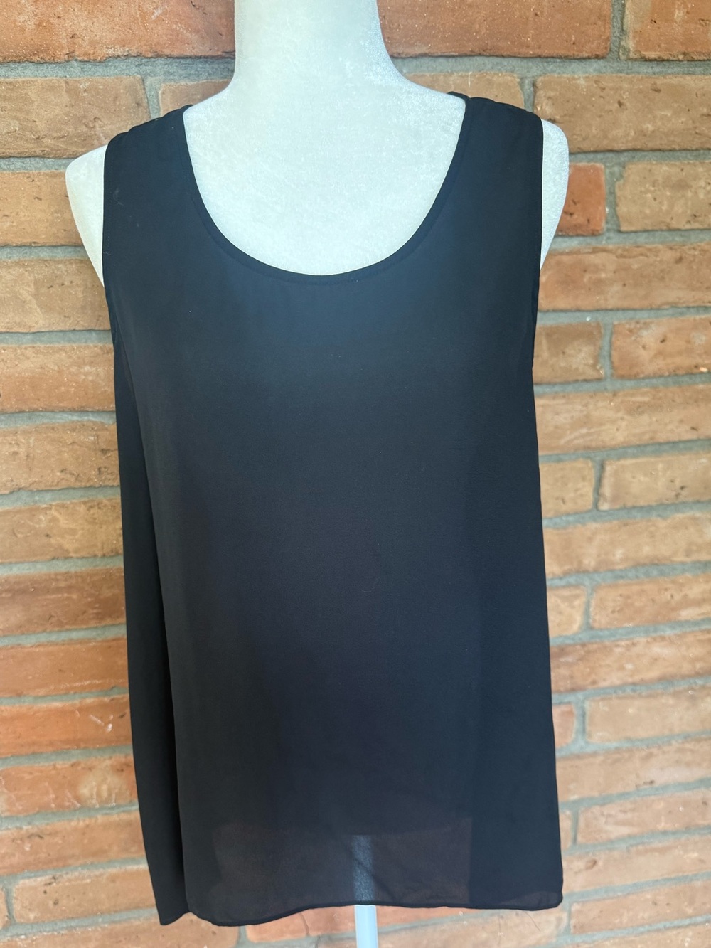 Classic Black Sleeveless Scoop Neck Top